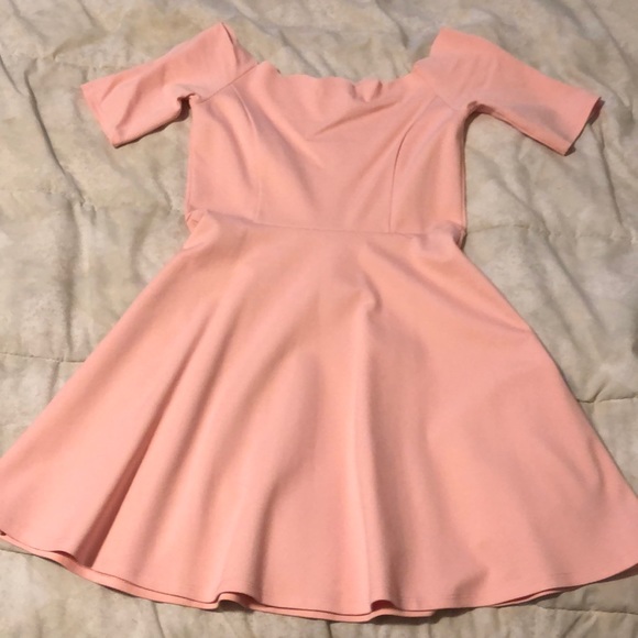 Off the shoulder mini dress - Picture 2 of 3